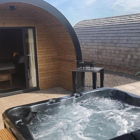 Hôtel Superior Glamping Pod With Hot Tub à Frodsham Extérieur photo